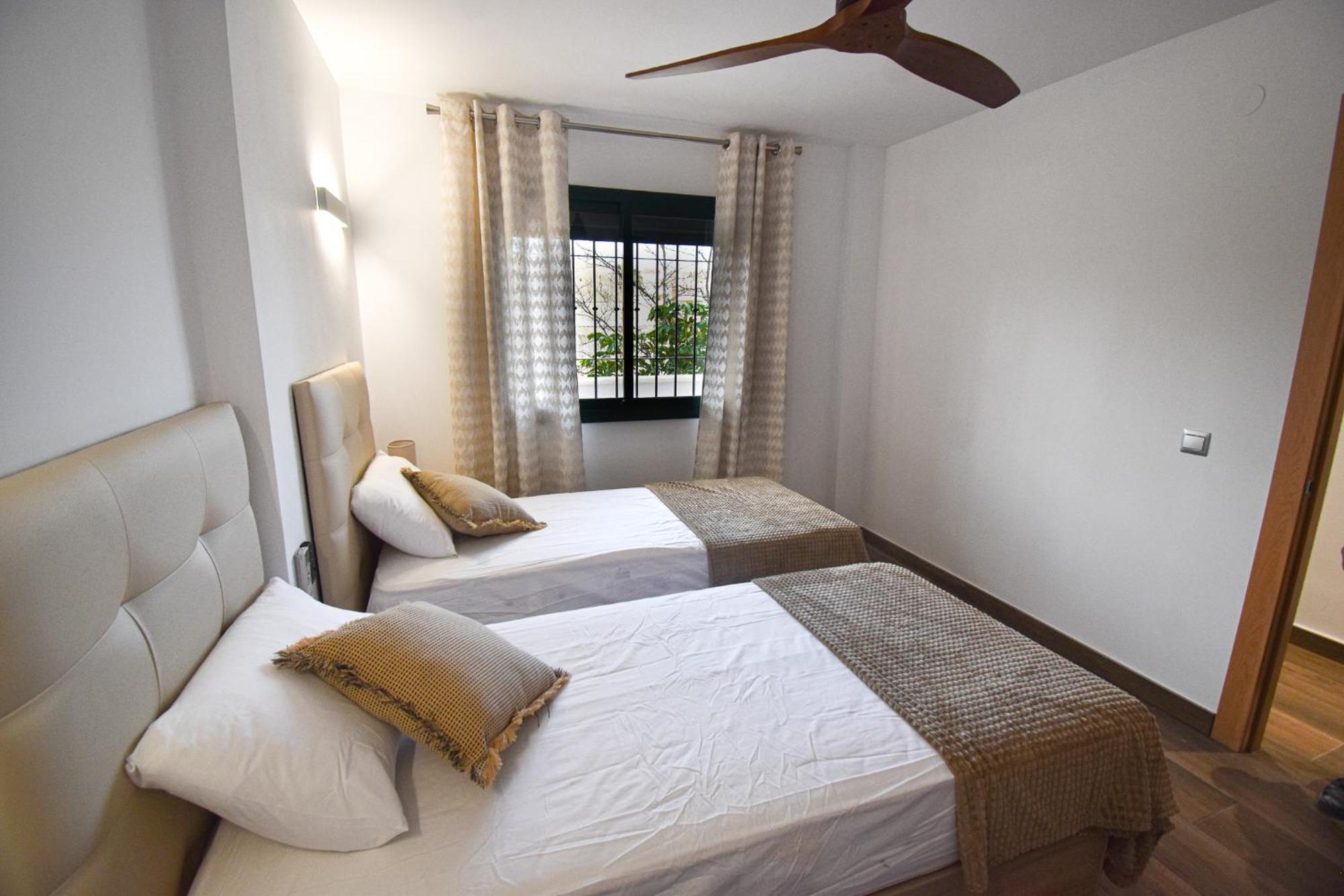 Urb Pueblo Del Parque, Luxury 2 Bedroom Apartment. Fantastic Central Location. Benalmádena Buitenkant foto