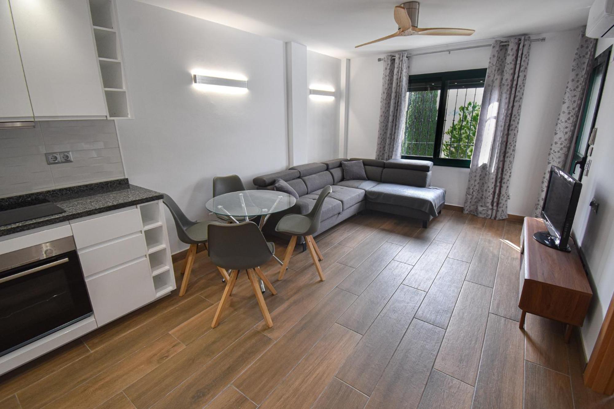 Urb Pueblo Del Parque, Luxury 2 Bedroom Apartment. Fantastic Central Location. Benalmádena Buitenkant foto